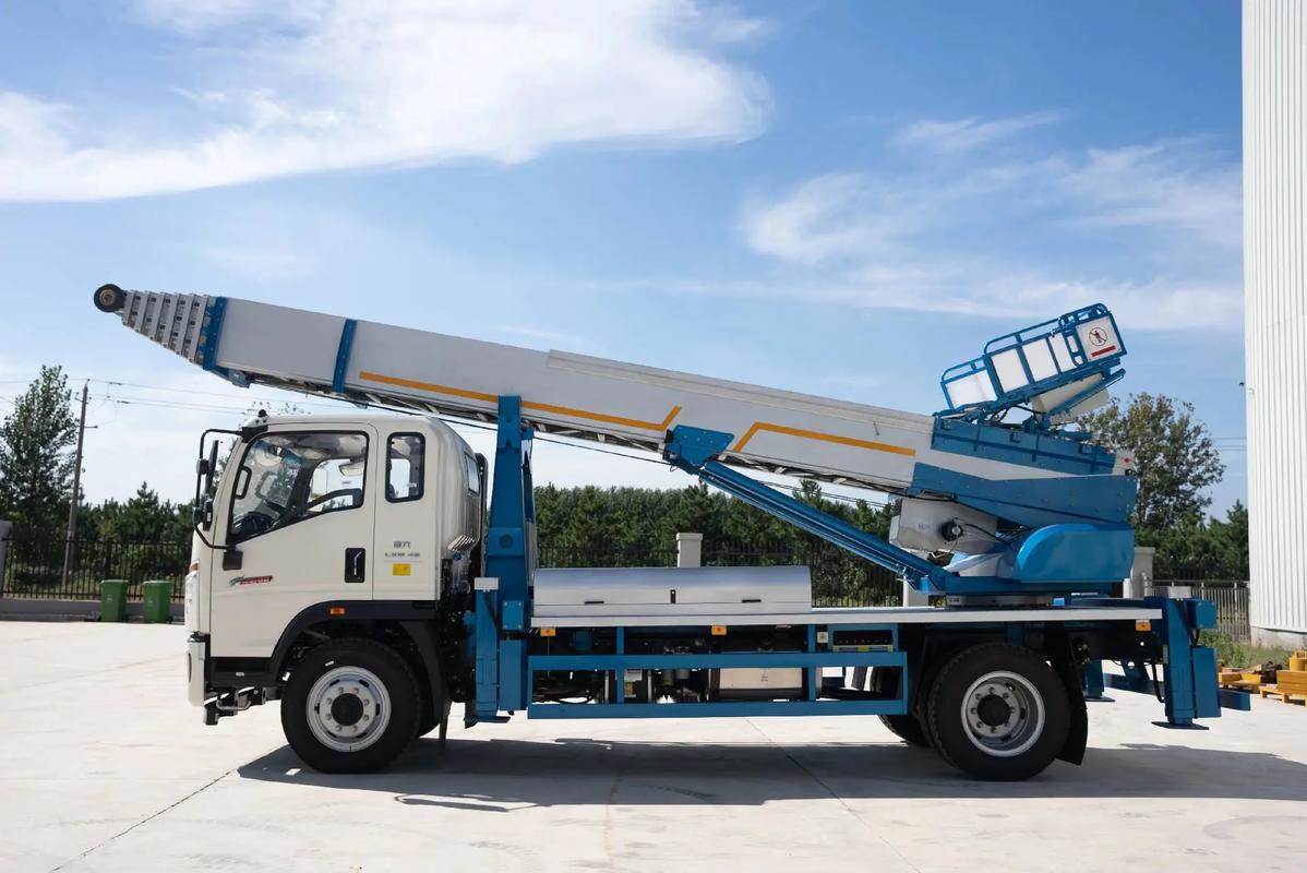 宁波海曙云梯上料车租赁费用