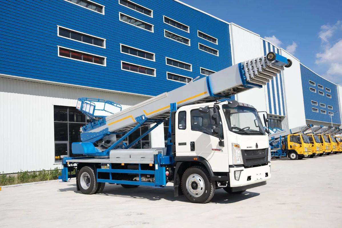 宁波海曙出租云梯车高空作业车 建筑垃圾搬运